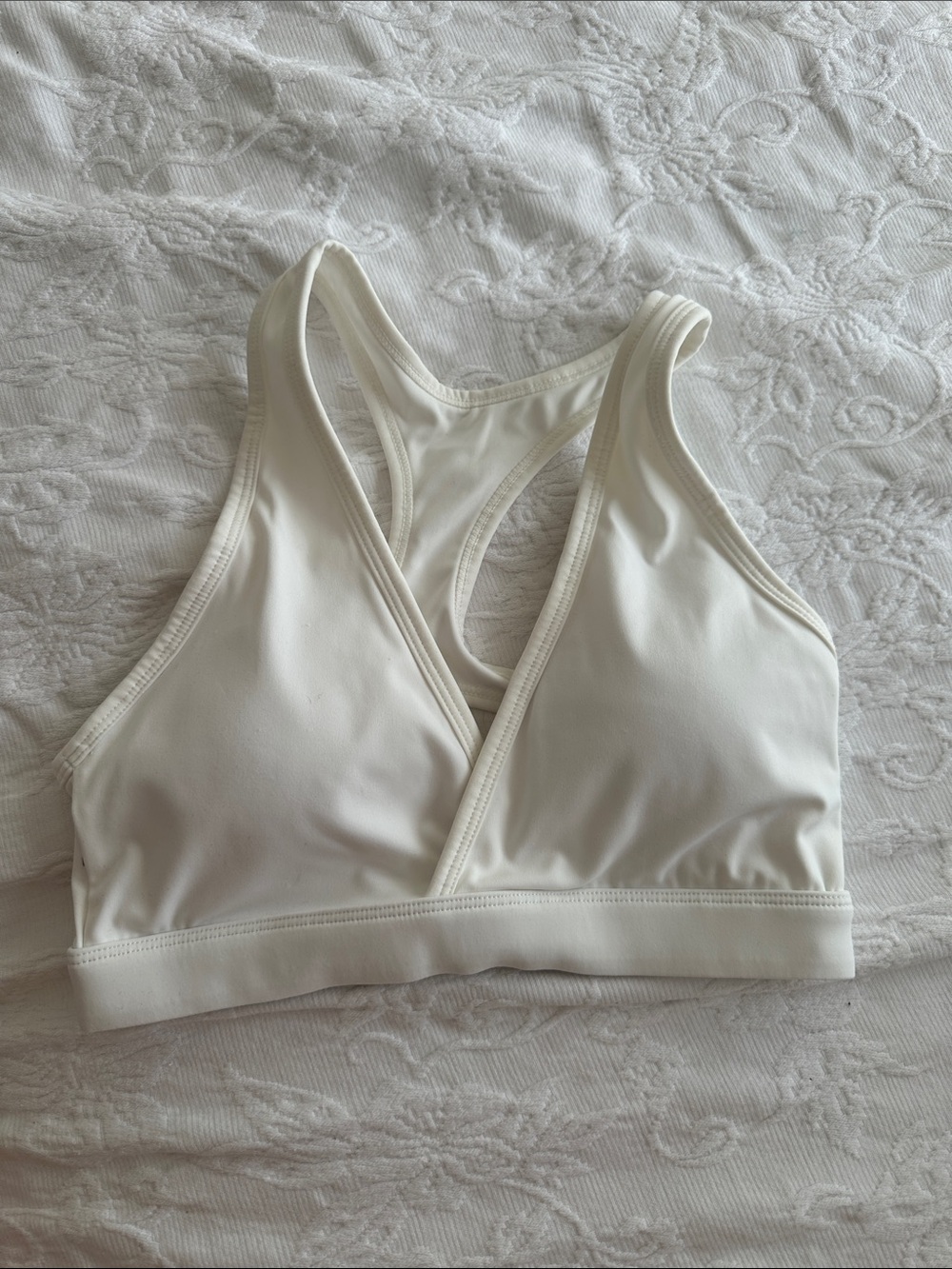 Wireless Cream V-Neck Sports Bralette
